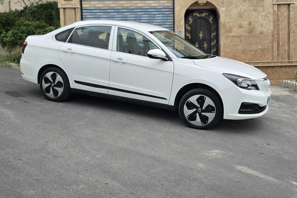 دانگ فنگ  E70