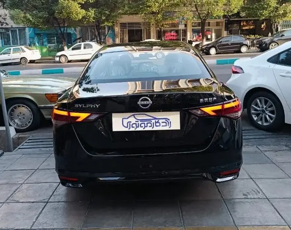نیسان  سیلفی