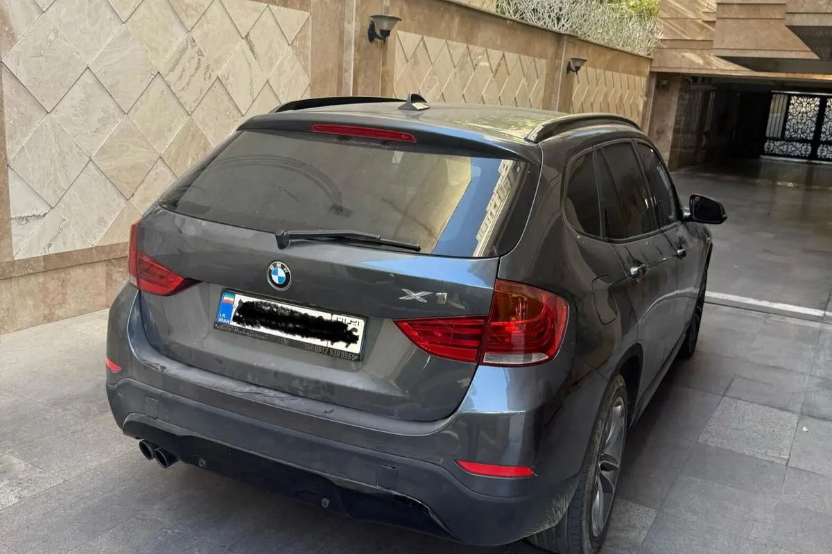 ب ام و،  X1