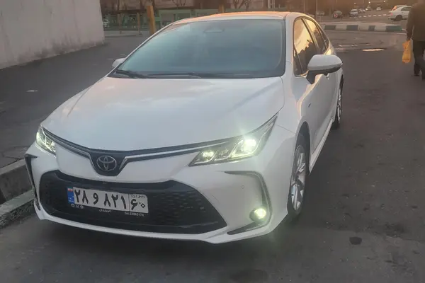 تویوتا، کرولا هیبرید