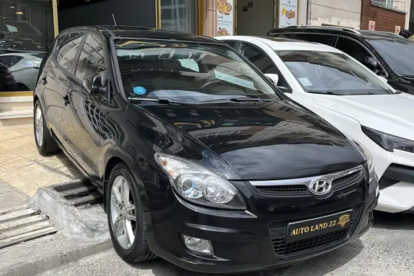 هیوندای  i30