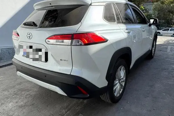 تویوتا، کرولا کراس هیبرید