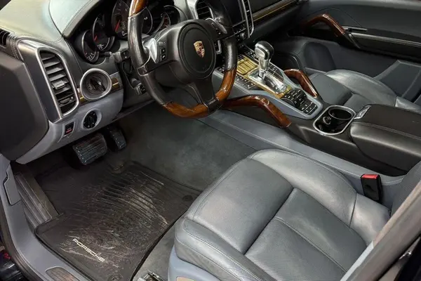 پورشه، کاین