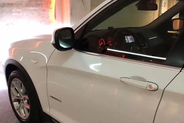 ب ام و  X3