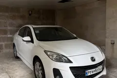 مزدا، 3 نیو صندوق دار