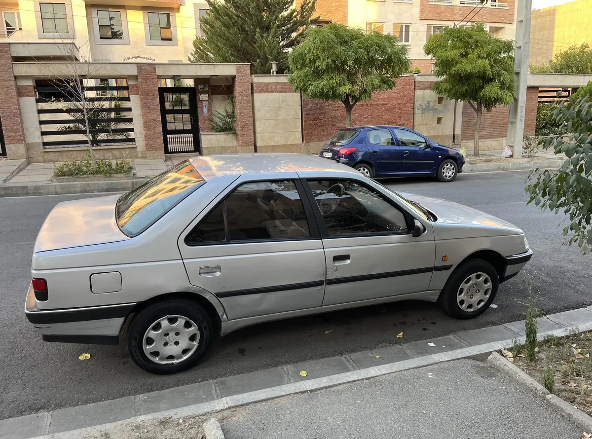 پژو،  405