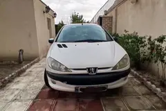 پژو، 206