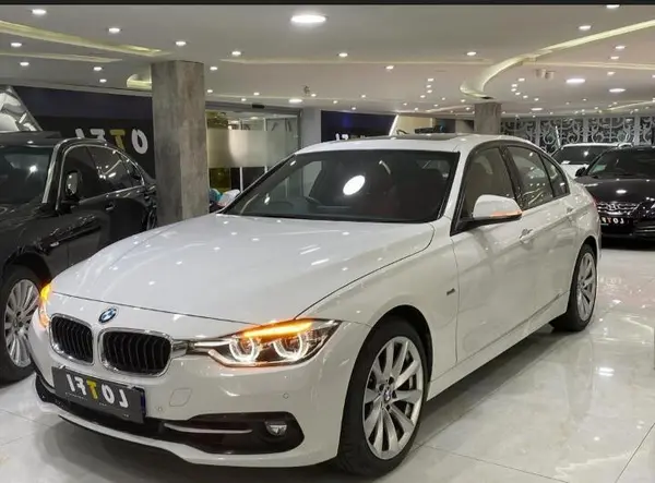 ب ام و، سری 3 سدان