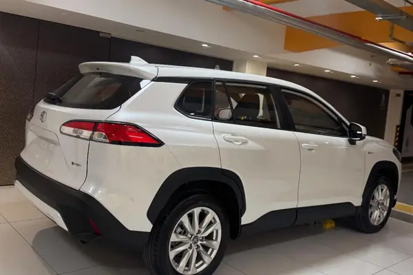 تویوتا، کرولا کراس هیبرید