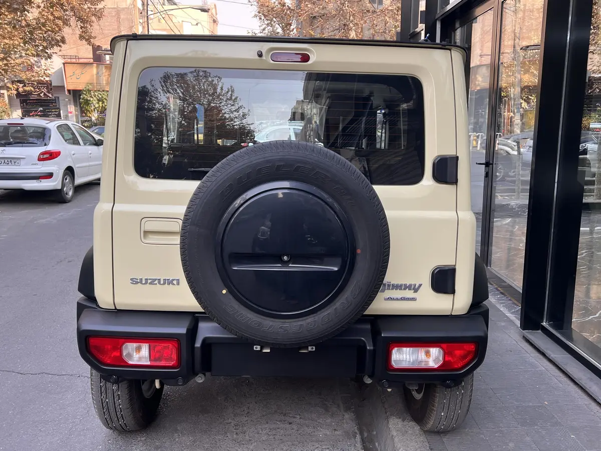 سوزوکی،  جیمنی 5 در