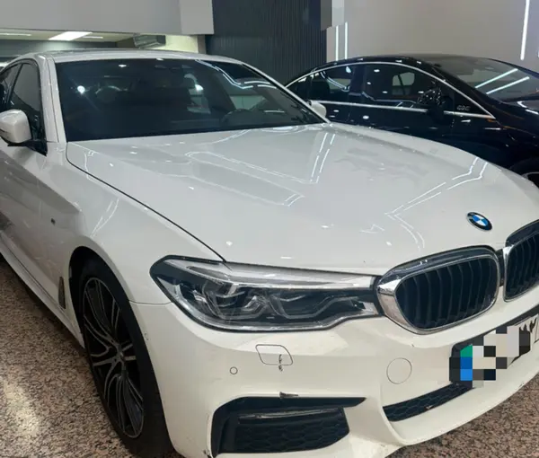 ب ام و، سری 5 سدان