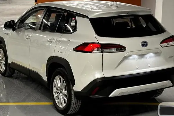 تویوتا، کرولا کراس هیبرید