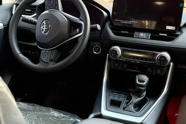 تویوتا، راوفور