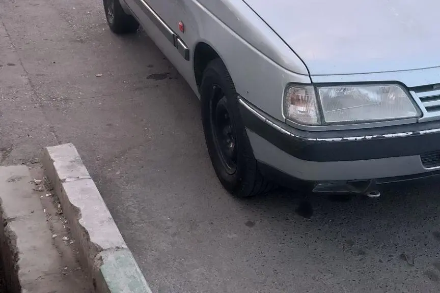 پژو،  405