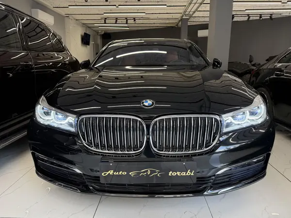 ب ام و، سری 7