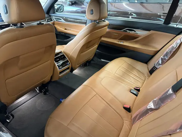 ب ام و، سری 7