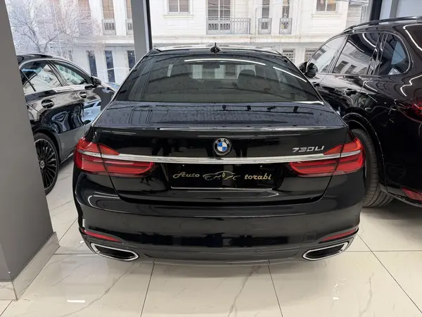 ب ام و، سری 7