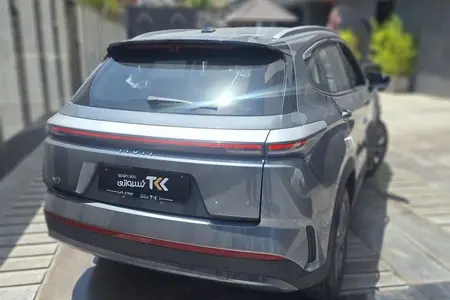 ام وی ام X77