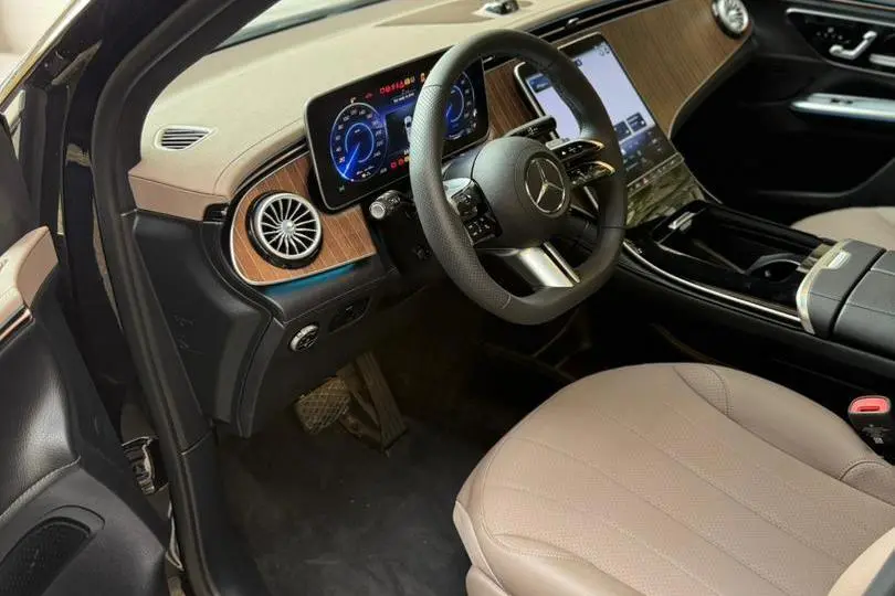 بنز  EQE SUV