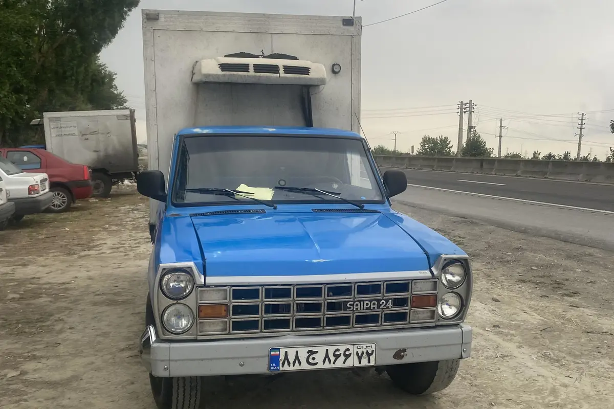زامیاد،  وانت نیسان