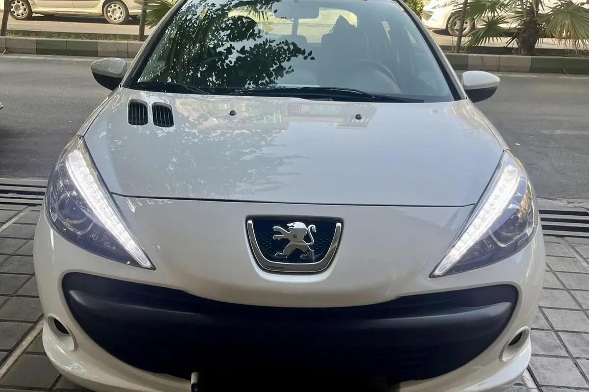 پژو،  207
