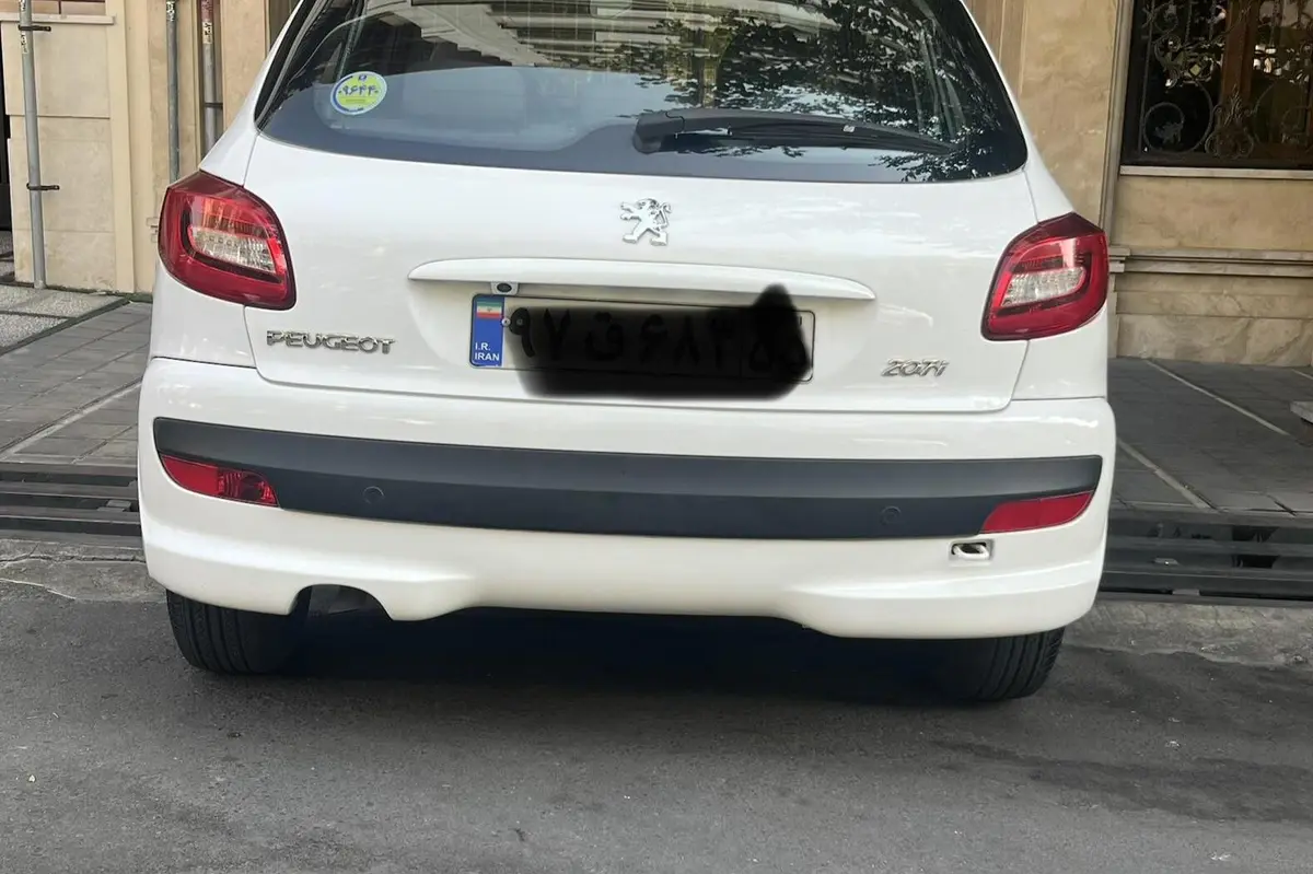 پژو،  207