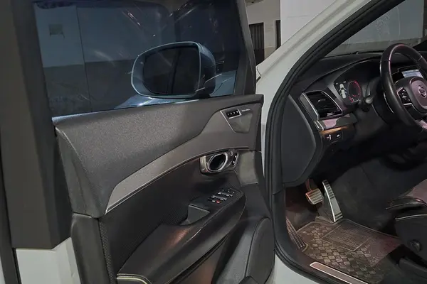 ولوو  XC90