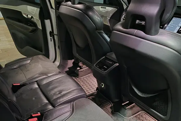 ولوو  XC90