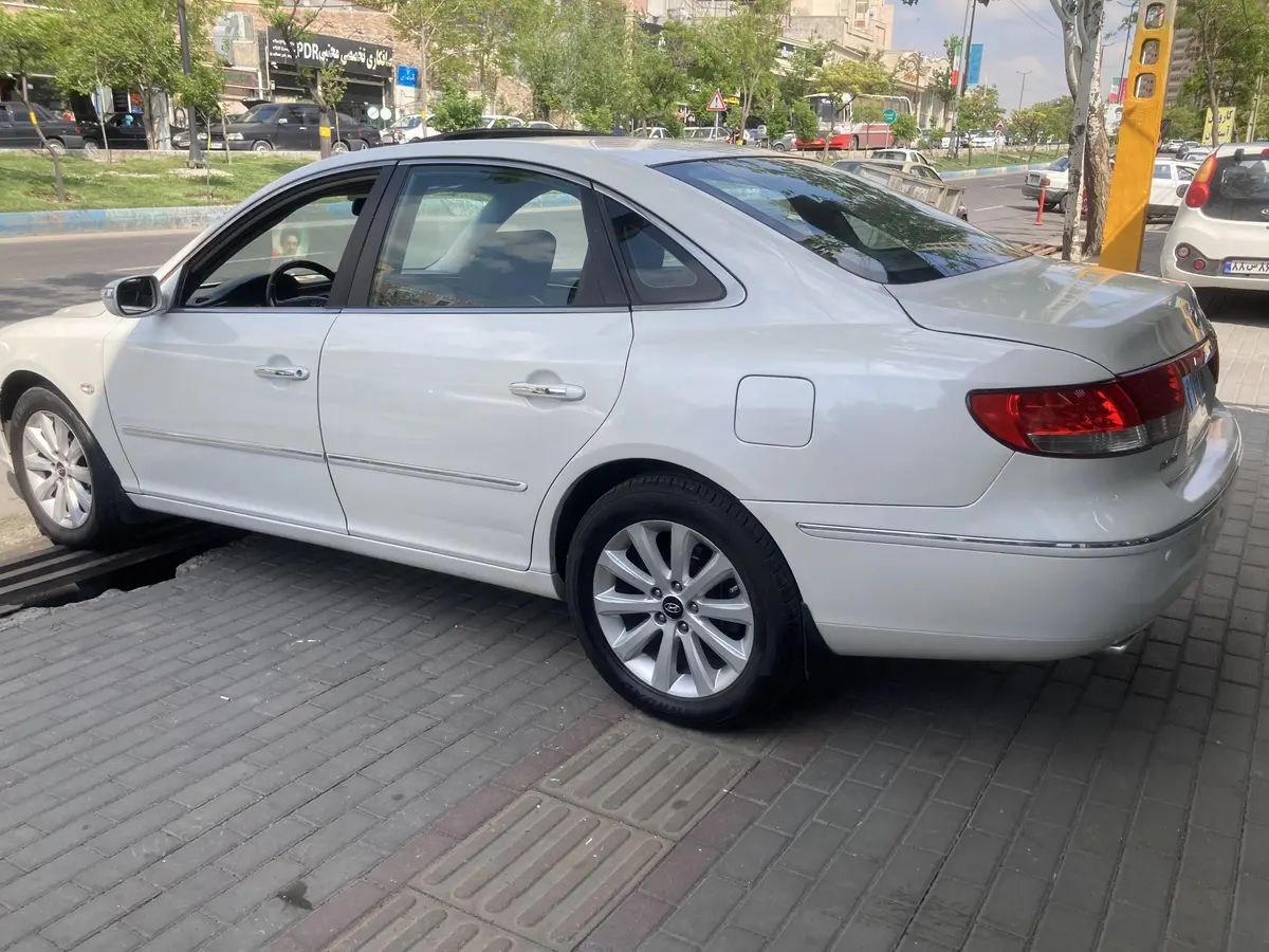 هیوندای،  آزرا (گرنجور)