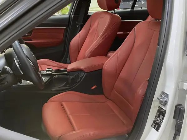 ب ام و، سری 3 سدان