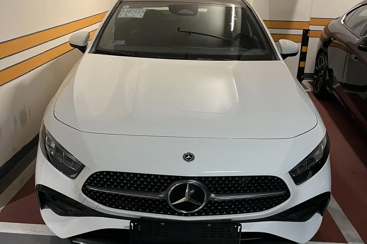 بنز،  کلاس A سدان