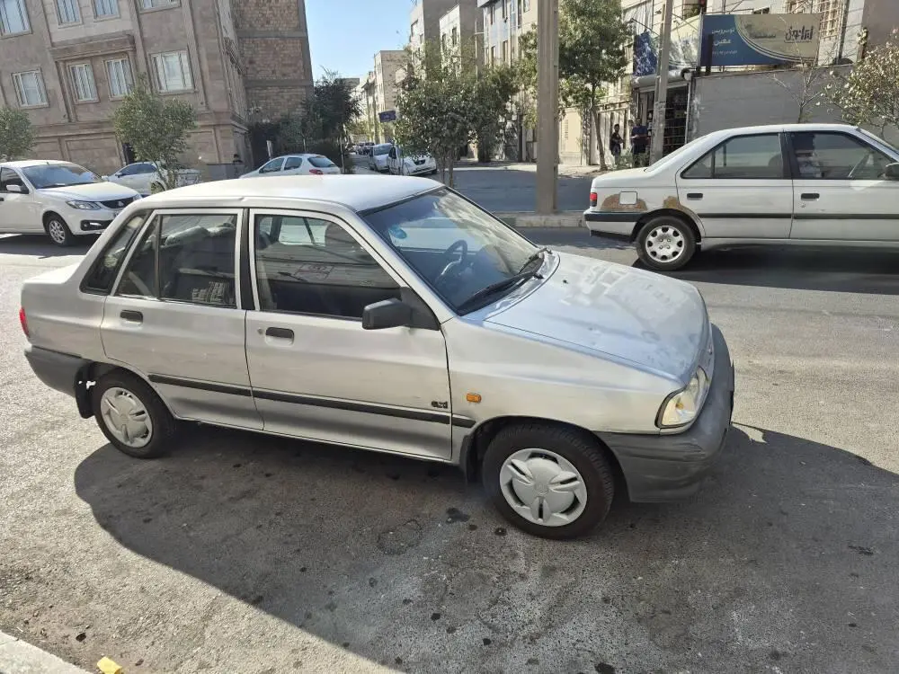 پراید،  صندوق دار