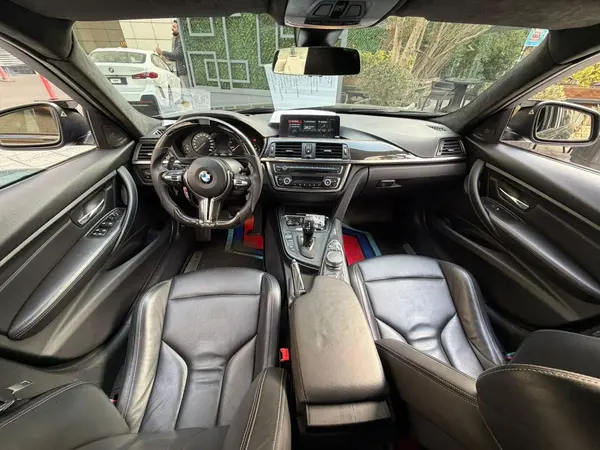 ب ام و، سری 3 سدان