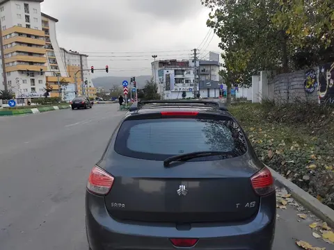 تیبا، هاچ بک