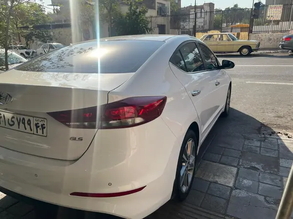 هیوندای  النترا