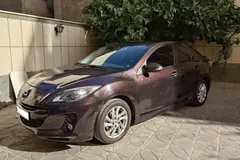 مزدا، 3 نیو صندوق دار