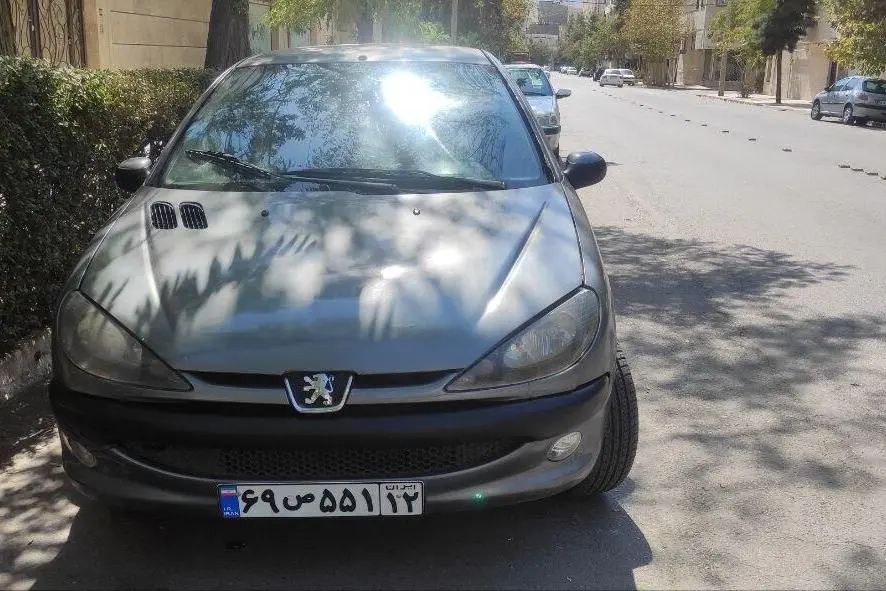پژو،  206