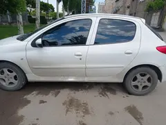 پژو، 207