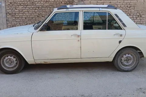 پیکان، سدان