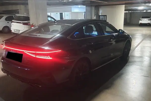فونیکس  آریزو 8 (Z8)