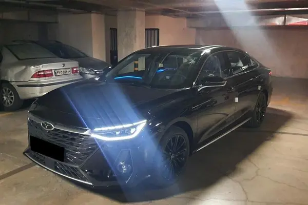 فونیکس  آریزو 8 (Z8)