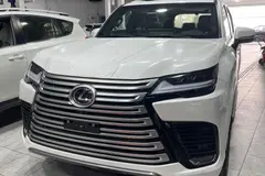 لکسوس، LX