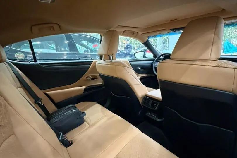 لکسوس،  ES هیبرید