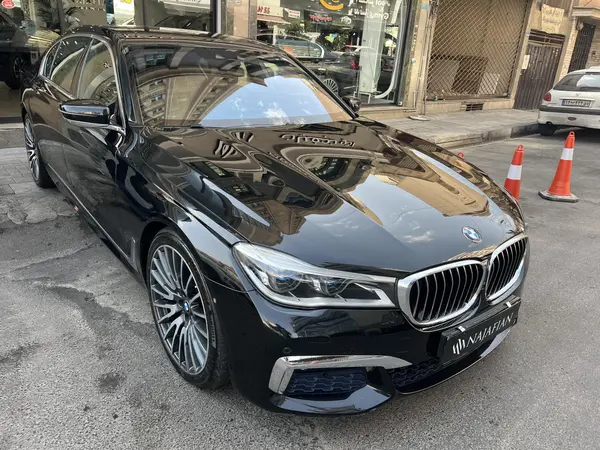 ب ام و، سری 7