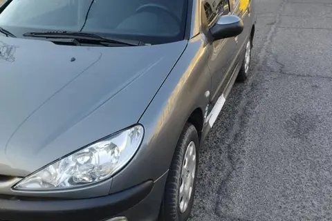 پژو، 206 SD