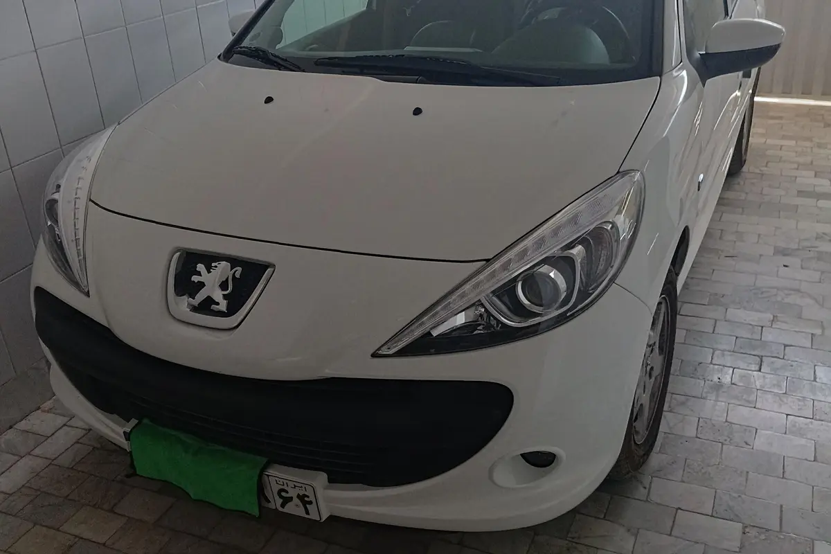 پژو،  207