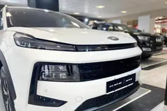 پیش فروش کی ام سی، SR6