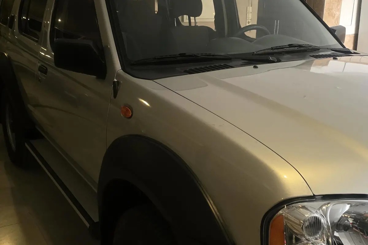 نیسان،  رونیز