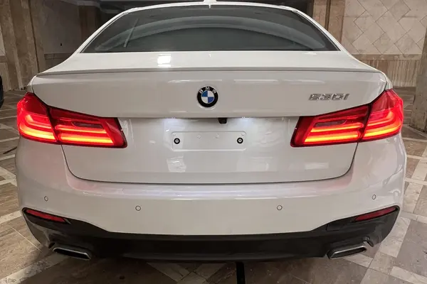 ب ام و، سری 5 سدان