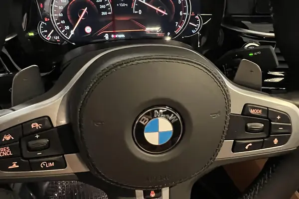 ب ام و، سری 5 سدان